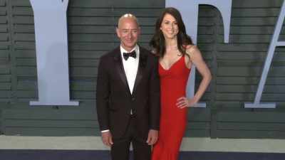 So basis journey hasn't
been without challenges. - Tech Billionaires: Jeff Bezos