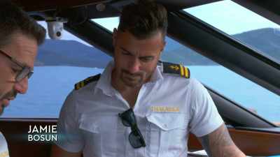 So, bommie are also
visible during low tide. - Below Deck Down Under