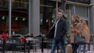 So your boyfriend doesn't mind
spending Christmas Eve - Mistletoe & Menorahs