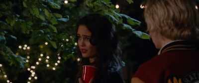 - So, you break up with Derek?
- I think we just grew apart. - Status Update