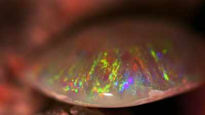 So called because of
its milky body tone. - Outback Opal Hunters