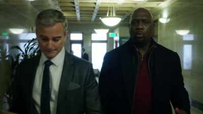 So, can you imagine a reason
why anyone would want him dead? - Wisdom of the Crowd
