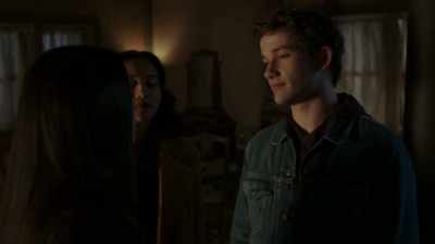 ♪ So you can wipe off
that grin ♪ - Pretty Little Liars: The Perfectionists
