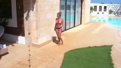 So she can't hold anything
against her. She can't. - Love Island