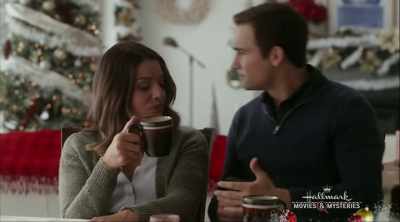 So catch me up
on where we're at, okay? - A Godwink Christmas