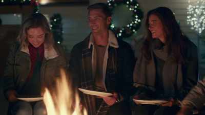 So they cooked holiday
dinner over an open fire. - A Maple Valley Christmas