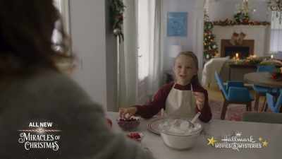 So cranberry gingerbread people, - Cranberry Christmas