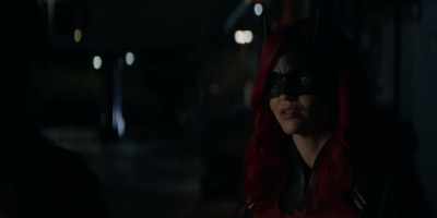 So do you wanna be in a real
relationship, - Batwoman