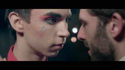 So, do you wanna come back
to my room and hang out? - The Male Gaze: First Kiss