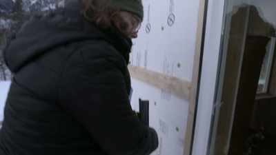 So, it does move
kind of like waves, - Life Below Zero: Next Generation