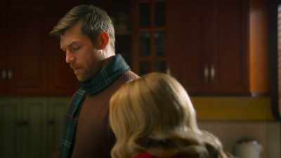So you don't like staying
in one place for very long? - Designing Christmas with You