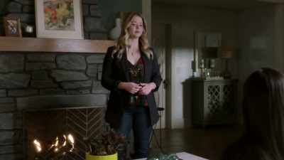 So we drank coffee
and we ate pie. - Pretty Little Liars: The Perfectionists