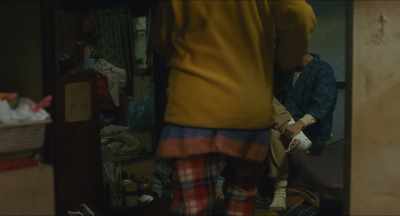 So everybody gets a little poorer. - Shoplifters