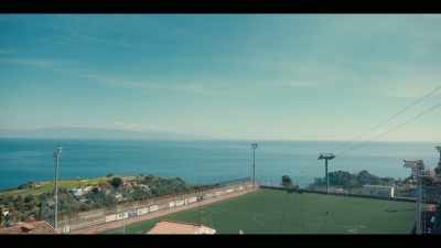 So, everyone in the cable car
gets a chance - Simple Minds: Everything is Possible