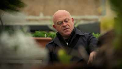 - So Falcone was aware
that there was a connection - Ross Kemp: Mafia and Britain