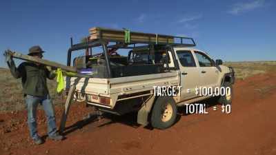 So far, Dan and Justin
have drawn a blank, - Outback Opal Hunters