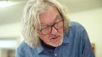 So far, we're skirting
with the gentle outer roads - James May and the Dull Men