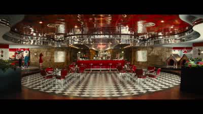 So fellasI have a couple of things that I wanna clarifyYou understand that in The Golden Circlemy authority is never to be questioned rightAnd the importance of following ordersDo you understand thatAnd the value of loyaltyIt's easy to nod isn't itI don't - Kingsman: The Golden Circle