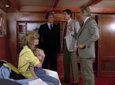 So you figured
on pulling a switch, huh? - The A-Team