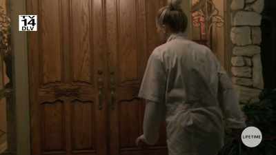So get out right now - Stalked by My Doctor: A Sleepwalker's Nightmare
