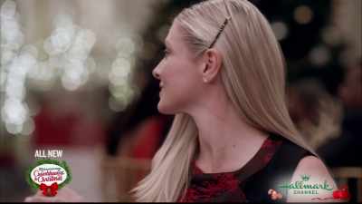 So good to see so many faces
I know and love out there. - Christmas at Graceland: Home for the Holidays