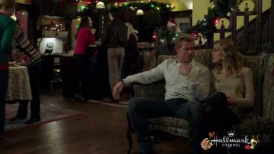 So, goodnight. - Marry Me at Christmas