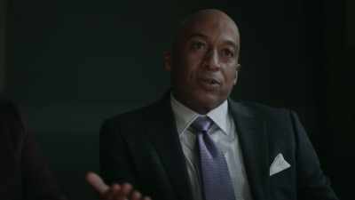 So this guy lets a
criminal do all the work, - The Rookie: Feds