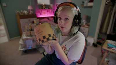 So, guys, I'm just going to go
pop a can. - Dead Pixels