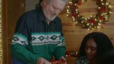 So you guys just dig in
on these flapjacks, huh? - Mistletoe in Montana