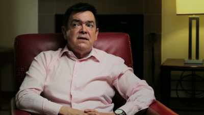 So he had this internal
desire to sort of a spit - Larger than Life: The Kevyn Aucoin Story