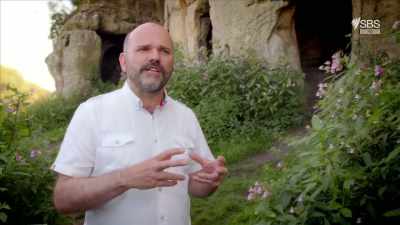 So we have features in there
that seem very, very early - Curse of the Ancients with Alice Roberts