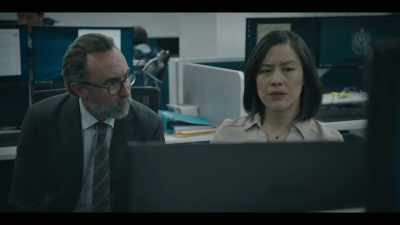 So he was planning to set Sara up
from the beginning. - The Unusual Suspects