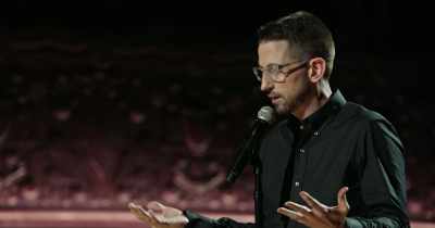 So, he's gonna take responsibility
for his behavior. - Neal Brennan: 3 Mics