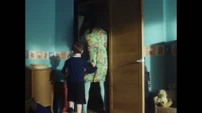 ♪ So hold me, mom ♪ Bye. - Black Mirror: Bandersnatch