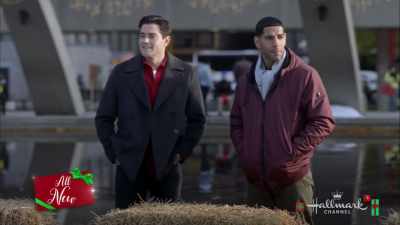So how is Santa and his reindeer doing? - Christmas Next Door