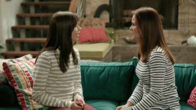 - So, you hurt Byron's robot.
- No. - I Am Frankie