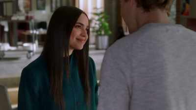 So if I am going to New York
this summer - Pretty Little Liars: The Perfectionists