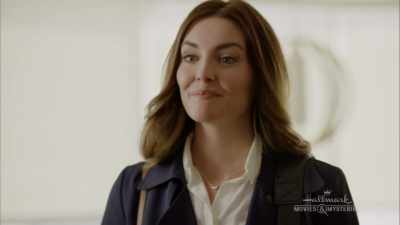 So I called her housekeeper this morning, - Ruby Herring Mysteries: Her Last Breath
