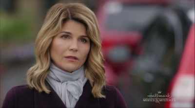 SO I CAME HERE
TO THE HOUSE - Garage Sale Mysteries: Picture a Murder