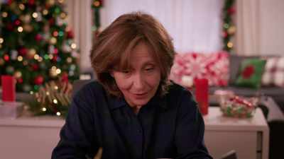 So I can't do some kind of big goodbye. - Christmas at the Drive-In