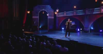 So I did that routine, then afterwards,
I'm standing around with my manager, Alex, - Jim Jefferies: This Is Me Now
