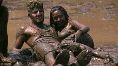 So I did see
people covered in that, - Woodstock 99: Peace Love and Rage