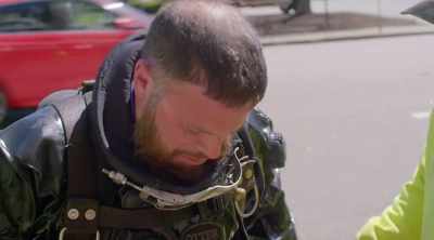 So when I was down there,
because I'm pulling the hose, - Sewer Divers