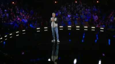 So if I ever see
someone that I think could be her... - Nate Bargatze: Hello World