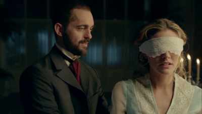 So when I found all these love
letters, I couldn't help myself. - Grand Hotel