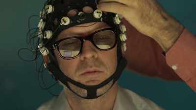 So when I give you a task, for instance, - Inside the Mind of a Con Artist