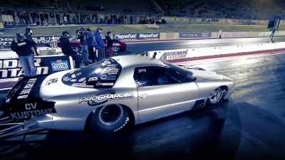 So when I grabbed
the trans brake, - Street Outlaws No Prep Kings Team Attack