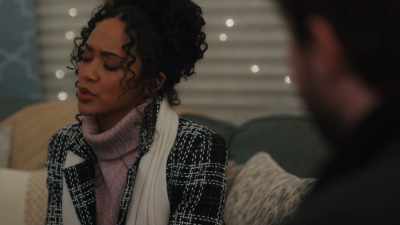 So I guess what
I'm asking is... is it? - A Show-Stopping Christmas