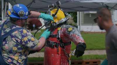 So, I have to smell
it the most, - Sewer Divers