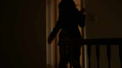 So I head upstairs. - New York Homicide